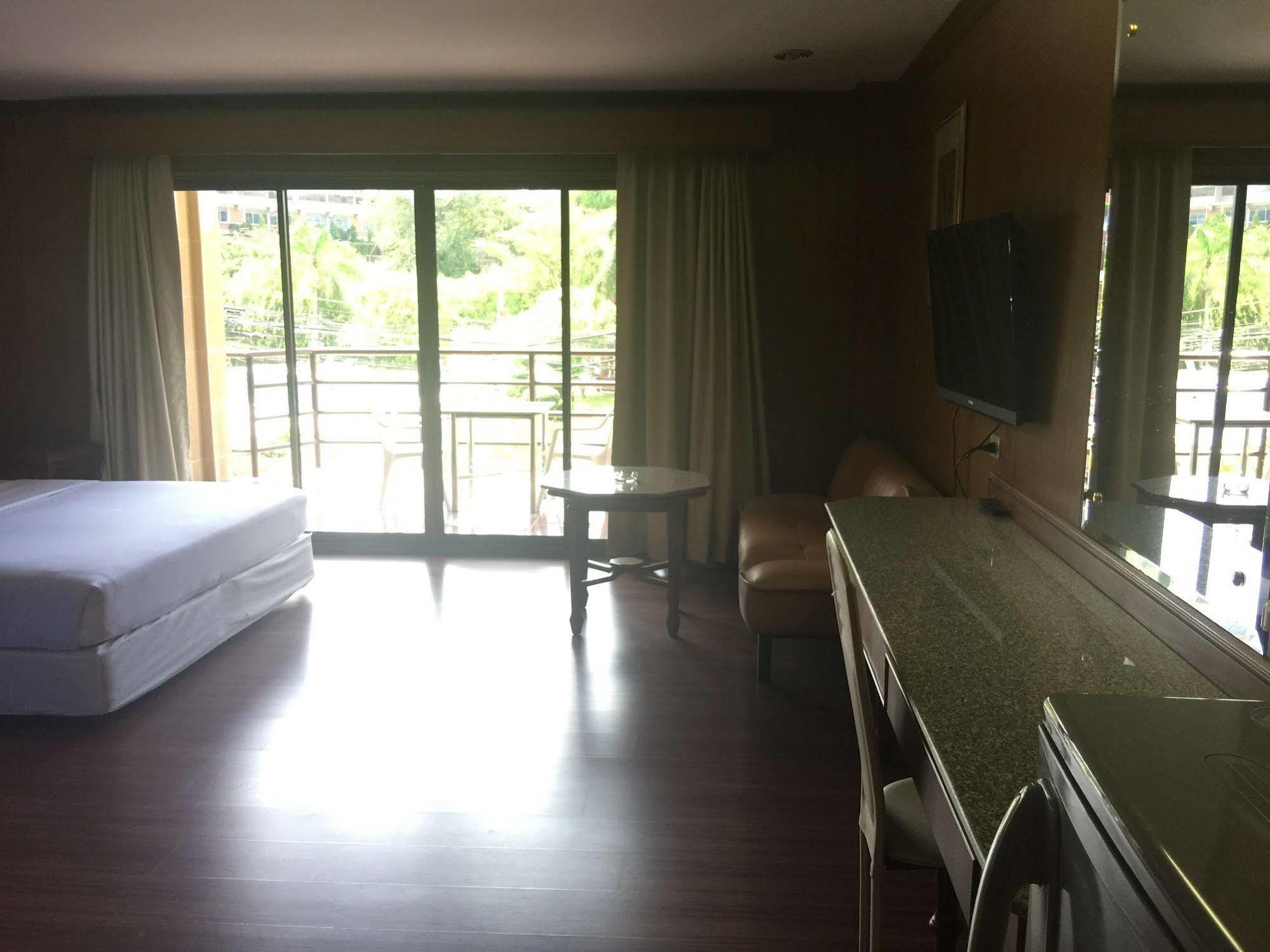 Hotel Marsi Pattaya Zewnętrze zdjęcie